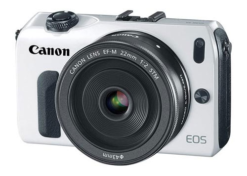 Canon EOS-M белого цвета с блинчиком 22mm f/2