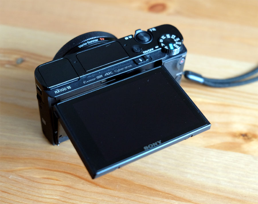 Sony RX100 VII с наклонённым экраном