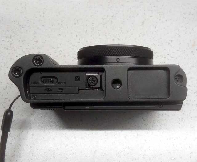 Грип JJC для камеры Sony RX100M6, вид снизу
